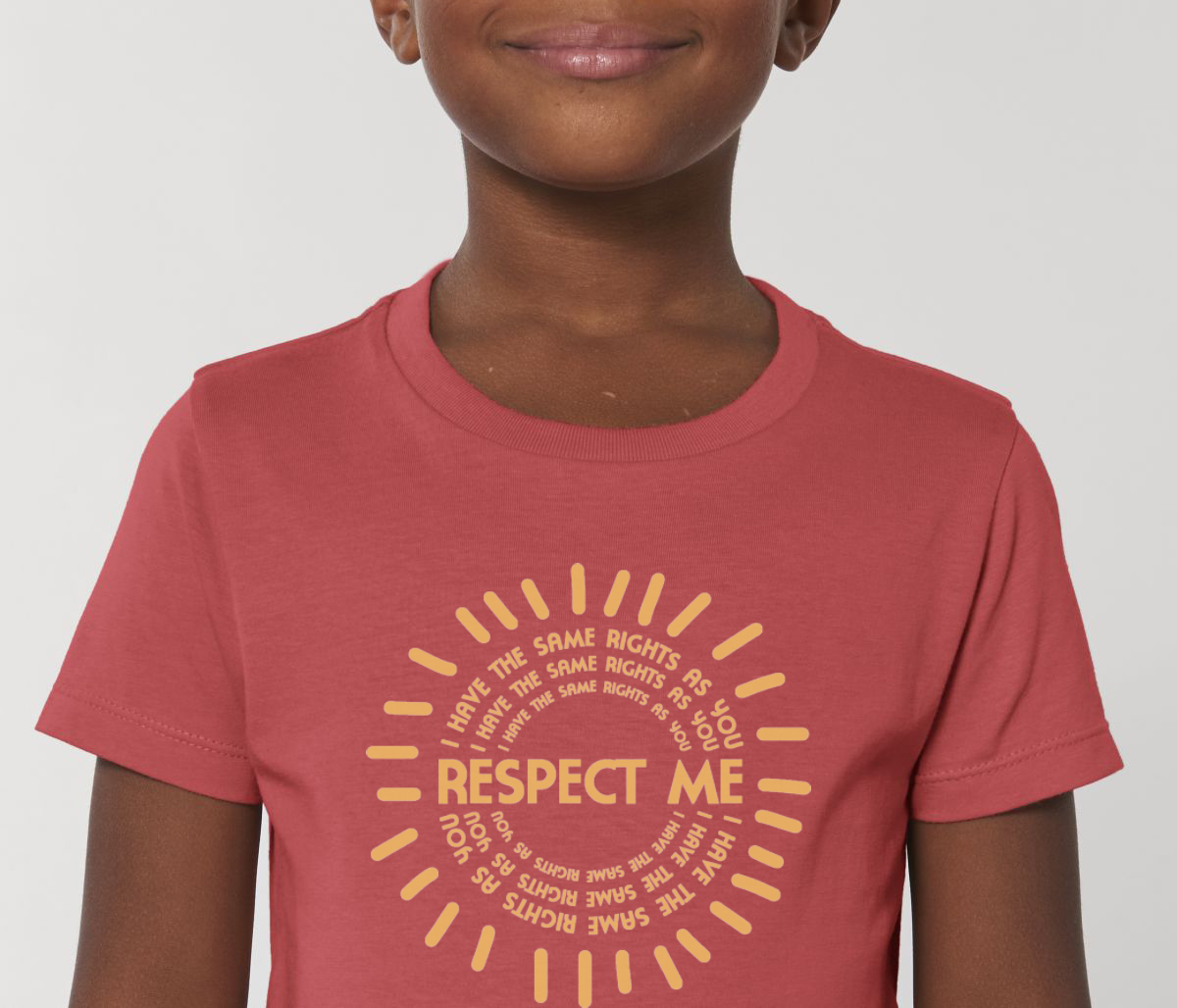 camiseta respect me criaturas montada roja 1